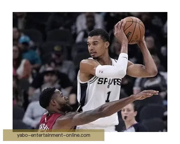 文班亚马不惧季后赛经验不足科尔称他天生适应体系打法